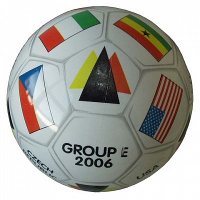 Mondo Potlačená kopacia lopta GROUP - E