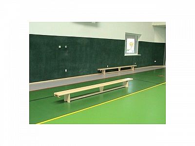 Švédska lavička telocvičná s kladinkou, dĺžka 3,6 m, lakovaná, háky na rebrinu