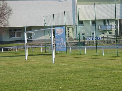 Futbalová bránka 7,32x2,44m, rozkladacia, prům.102 mm, oceľová (KOMAXIT), do puzdier