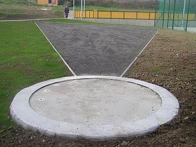 Kruh na vrh kladivom a diskom- pozink