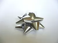 Mašle na dárek - rozeta metalická stříbrná