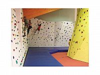 Žíněnka 250x310x15 cm, boulderka pod horolezeckú stenu