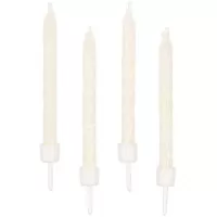 Tortové sviečky svietiace v tme