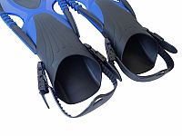 Plutvy Delta rozťahovacie s pásikom 40/43 modré